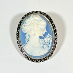 Vintage 1970s Blue White Resin Cameo Brooch Pin Silver Tone Oval Portrait