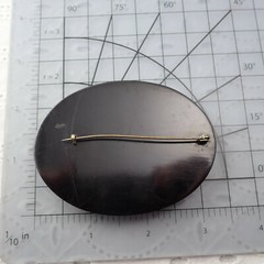 Art Deco Vintage 3 1/8″ Black Red Bakelite Cameo Figural Oval C Clamp Pin Brooch