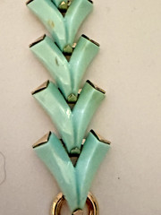Rare 1956 Crown Trifari VALENCIA Sea Foam Chevron Thermoset Lucite Bracelet MCM