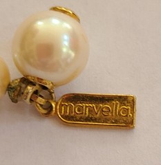 Signed matching Vintage Marvella necklace (15 in) and bracelet (7 in) set