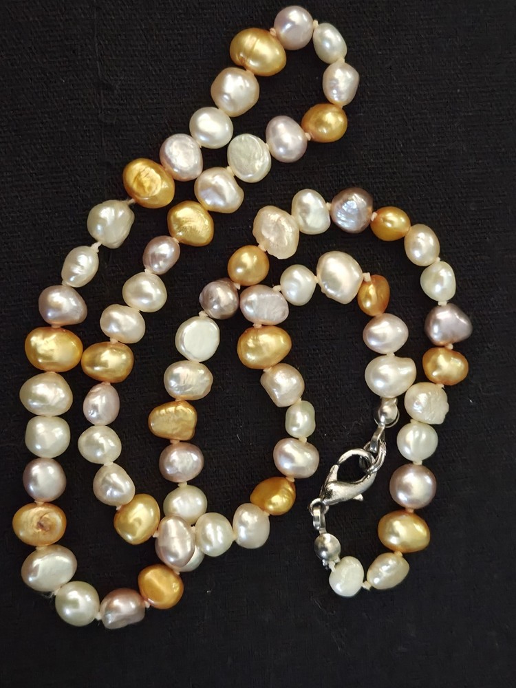Vtg Multi Color Pearl Necklace 17 In