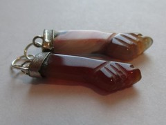 LOT 2 VINTAGE GENUINE CARVED AGATE CARNELIAN FIGA FIST HAND PENDANT CHARM SILVER