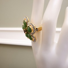 Joan Rivers ring green flower imitation jade clear crystals vintage signed Size7