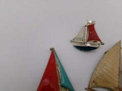 (3) Vintage Sailboat Nautical Seashore Pins RED BLUE TAN