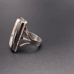 Vintage Signed T 105 Sterling Silver White Buffalo Ring Size 10 Split Shank