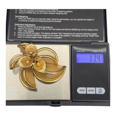 Vintage Hobe Gold-Tone Mesh Flower Brooch Pin Textured Calalily Design