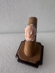 14KT.White Gold Vintage Angel Face Coral Ring,size 7, excellent
