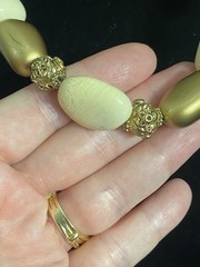 VTG Chunky Cream Swirl Bead Necklace Gold Tone Statement 80s 90s Neutral Chic