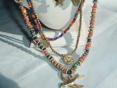 VINTAGE 7 STRAND MULTI COLOR GLASS BEAD CHARM NECLACE