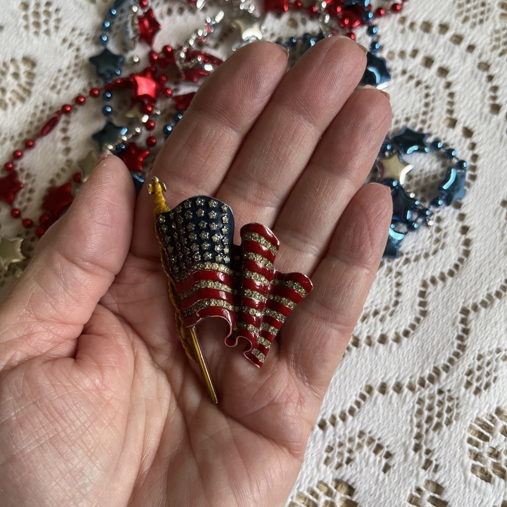 Vintage Alfred Phillipe KTF Trifari 1940s Patriotic American Flag Brooch RARE