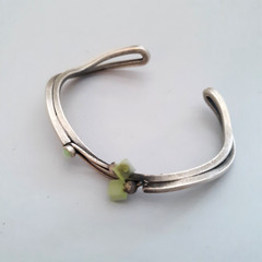 Vintage Sterling Silver Cuff Bracelet Organic Shape Prehnite Stone Accents