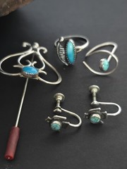 LG STERLING MIXED JEWELRY LOT-ZUNI NAVAJO MEXICO-TURQUOISE LAPIS CORAL-SOUTHWEST