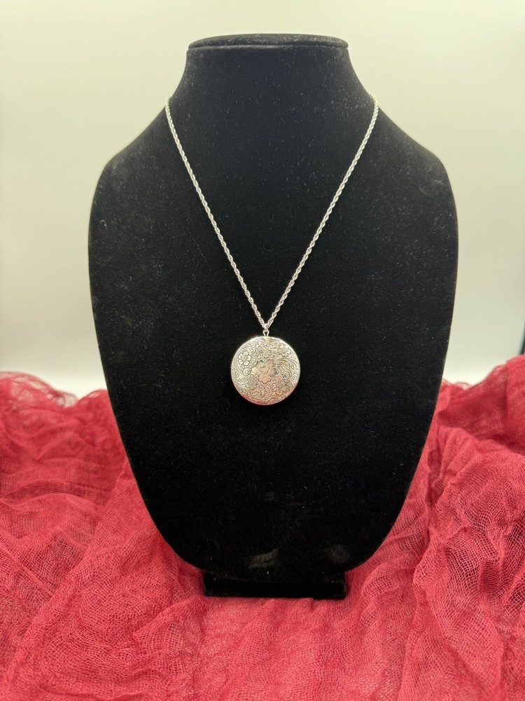 Vintage Floral Round Locket Sterling Silver Necklace 22.5”