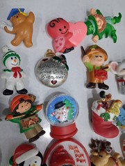 VINTAGE 45 Plus Holiday LOT CHRISTMAS Halloween PINS HALLMARK Brooches Easter