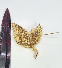 Vintage Brooch Lot Gold Tone Faux Pearls 3 brooches 2-2.5 Inches