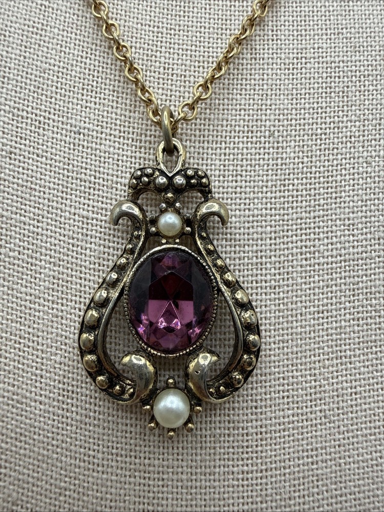 Avon Queensbury Amethyst 1974 Necklace Victorian Revival Gold Tone Chain