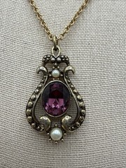 Avon Queensbury Amethyst 1974 Necklace Victorian Revival Gold Tone Chain