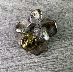 Vintage Unbranded Amber Rhinestone 1″ Flower Pin w/Yellows & Orange