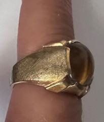 Vintage Mens Size 9 Tiger Eye Ring Gold Plated Maker Mark Gold Tone