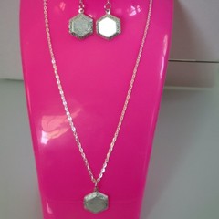 Vintage NOS Silver Hexagon Locket Necklace & Earrings Set – 20″ Magnetic Clasp