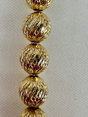 Vintage Crown Trifari Ball Bead Textured Gold Tone Chocker 14.5-16” Necklace