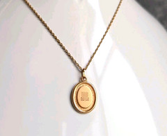 Vintage Lanvin Oval Logo Pendant Necklace Gold Plated 15-17″