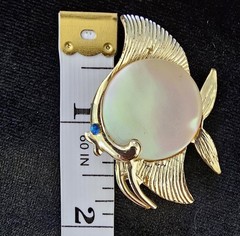 Vtg Nautical Brooch Lot Gold Tone Mother of Pearl Rhinestone Fish Seahorse Cameo