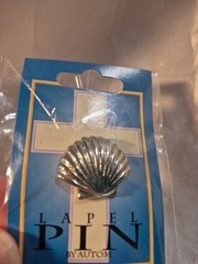 Vintage Scallop Shell Lapel Pin Small Size Silver Color Metal