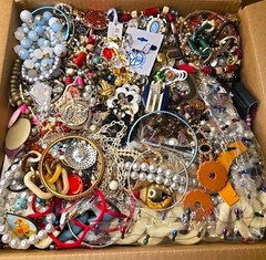 3 Lbs Jewelry Unsearched Huge Lot Vtg Vintage & New Junk & Wear Resell Tangles