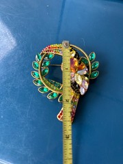 Vintage Rhinestone Toucan Bird Brooch Colorful Tropical Parrot Pin Gold Tone