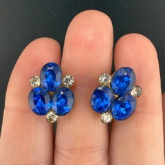 Vintage Rhinestone Screw Back Earrings Blue Sparkle Gold Tone