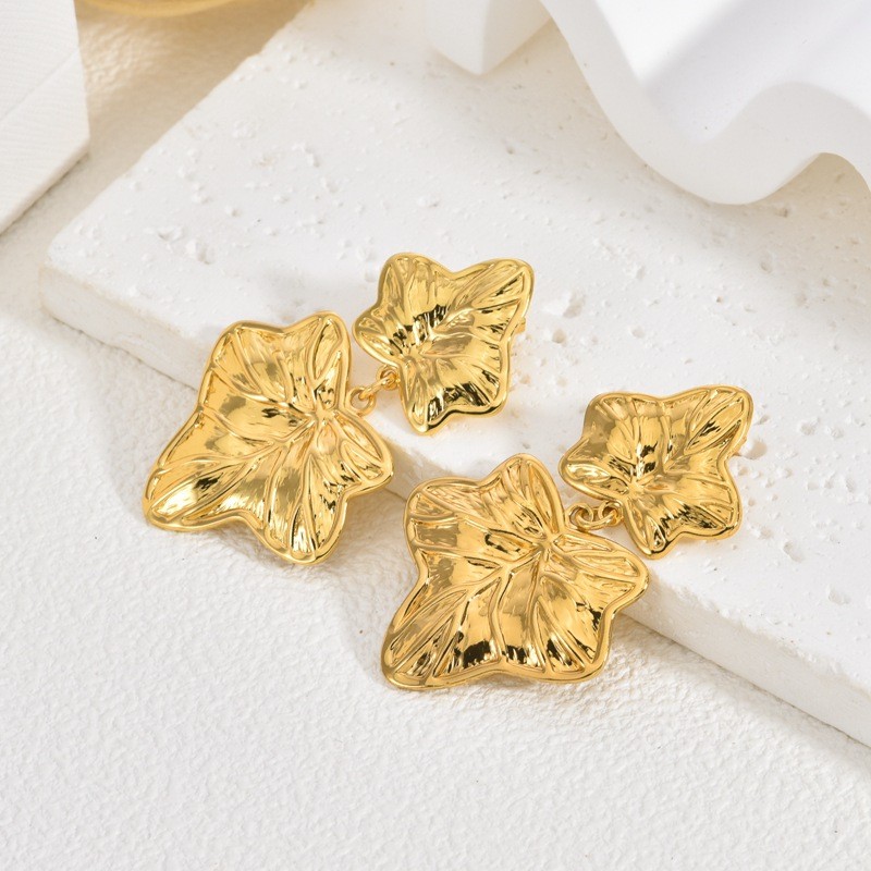 Waterproof Durable Lightweight Anti‑Oxidation Sunflower Stainless Steel Earrings