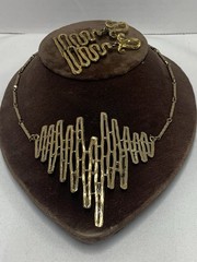 Vtg Celebrity N.Y. Gold Tone Necklace And Clip On Earrings Brutalist Style G C