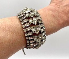 Vtg Estate Piece 7 Rows Rhinestones w/Safety Chain Runway Statement MINT