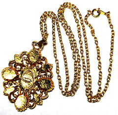 VINTAGE FAUX PEARL CRYSTAL LUCITE CAMEO SIGNED AVON NECKLACE PENDANT
