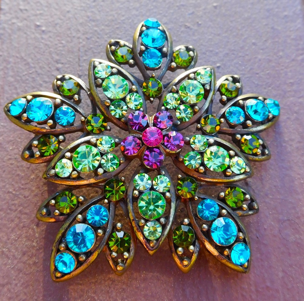 Exquisite Vintage Blue, Green & Fuschia Crystal Gold-Tone Sunburst Brooch/Pin