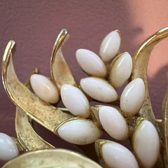 Vintage Flower Basket Brooch-cream Enamel & White Stones. Signed ART B1-0020