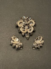 Large WEISS Smoky Gray Clear Crystal Rhinestone Brooch & Clip Earrings SET