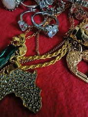 44-Piece Estate Jewelry Collection – Mixed Fashion Jewelry – Rings, Necklaces