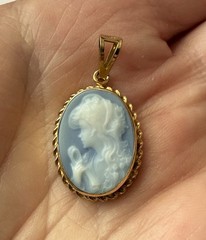 18k Gold Blue Agate Cameo Pendant Made In Italy