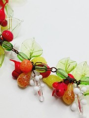 READ Vintage Italian Glass Fruit red bird leaf Salad cardinal green Necklace