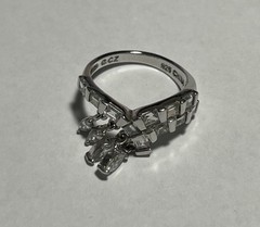 Vtg Ross Simons Sterling Silver White CZ Stone Dangle Charm 925 Ring Size 6
