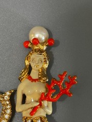 Hutton Wilkinson Mermaid Brooch Swarovski Crystal Red Coral Crown 3″ 1990s Signe