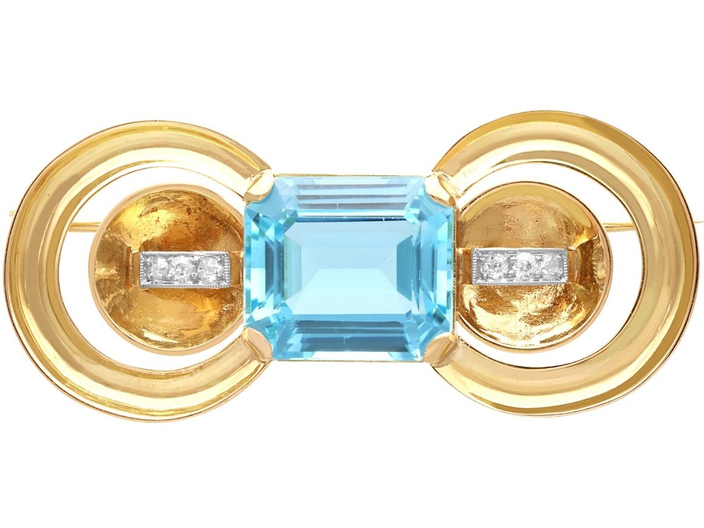 Art Deco 9.10Ct Aquamarine and 0.24Ct Diamond 15k Yellow Gold Brooch Circa 1925