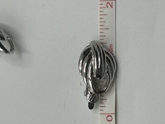 Vtg TRIFARI SILVER TONE ABSTRACT CLIP ON EARRINGS 1 1/8” Swirl Classic Ribbed