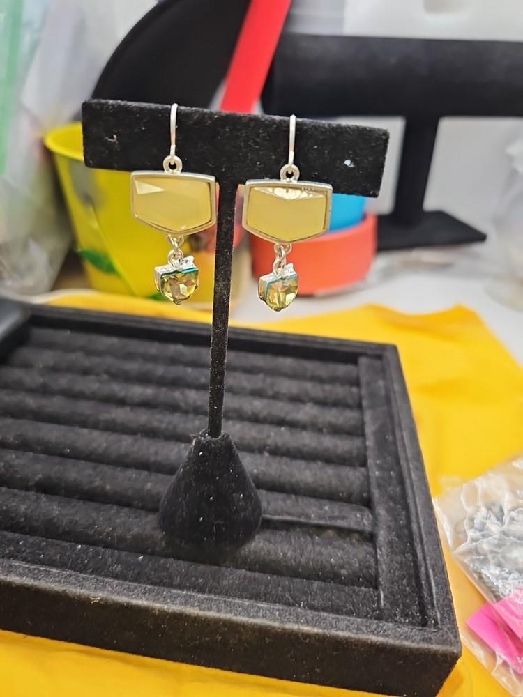 Earrings-Pierced French Wire Silvertone Geometric Yellow Glass Stones Green…