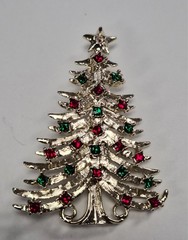 Vintage Signed TANCER II Red & Green Rhinestone Christmas Tree Pin / Brooch