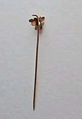 Tri Color 10k Gold Grape Leaf Stick Pin With Seed Pearl