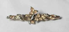 Vintage Delicate Silver and Pearl Ivy Leaf Brooch/Pin
