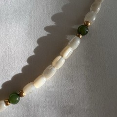 Vintage Mother of Pearl Jadeite Bead Estate Necklace Green Stone Heart Pendant